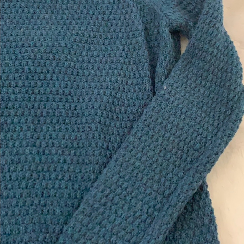 Sweater - Picture 2 of 6